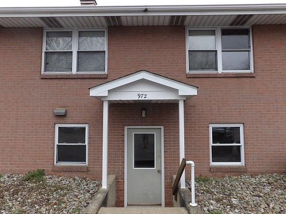 2nd image of 972 Patricia Dr APT 4