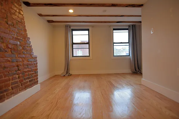 Rented by Hagstrom Management Inc | media 38