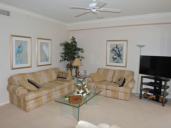 5th image of 8106 Wueen Palm Ln #113