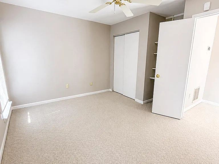 982 Yachtsman Way — Photo 12