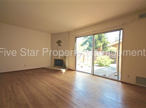 4th image of 1546 Canna Ct