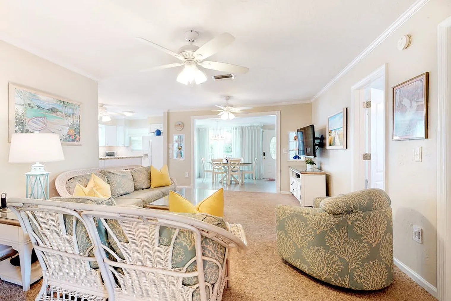 3 bed, 2.0 bath, 1431 sqft, $6,024 — Photo 4