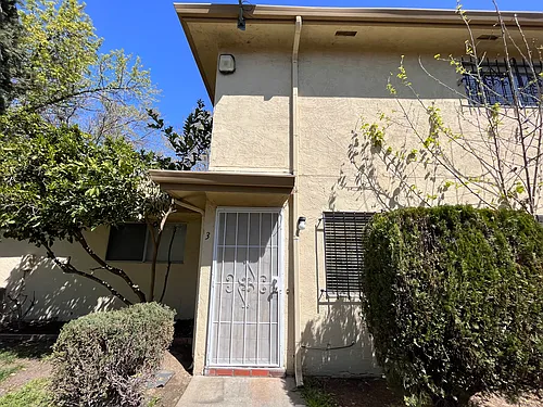 2205 Peppertree Way Photo 1