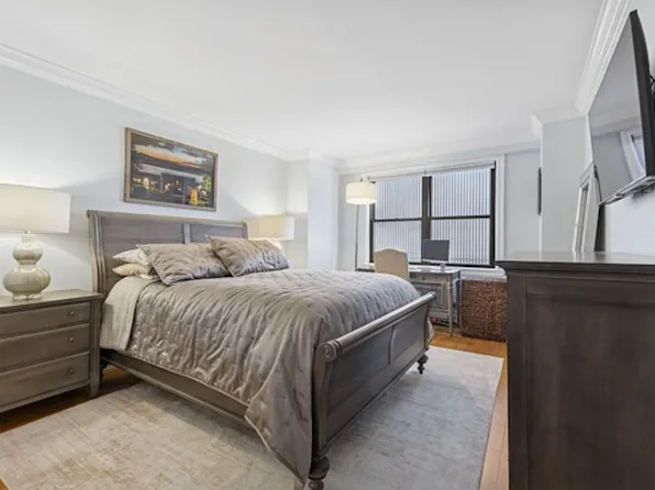 330 Third Avenue image 3 of 13