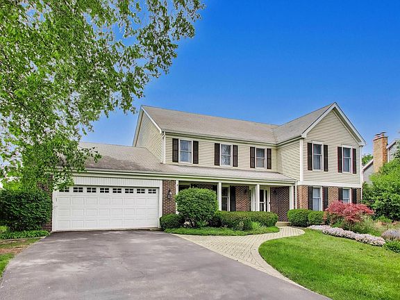 3rd image of 364 Stafford Ct
