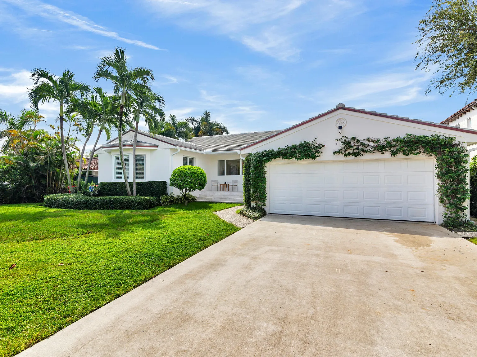 5 bed, 4.0 bath, 3404 sqft, $26,000 — Photo 1