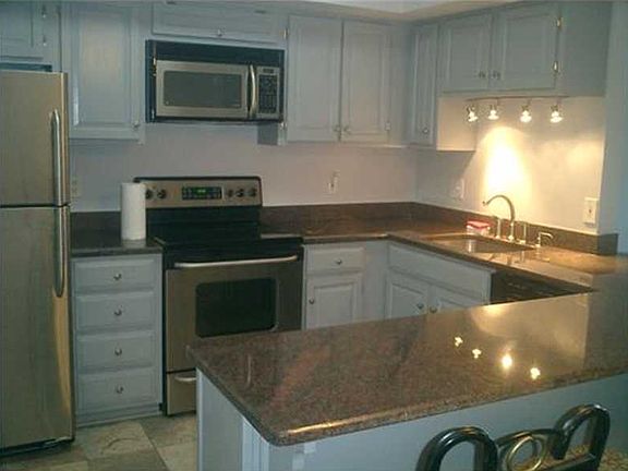 3rd image of 1750 St Charles Ave APT 543