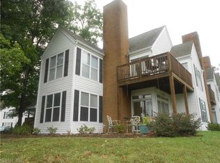 316 Persimmon Dr, Yorktown, VA 23693