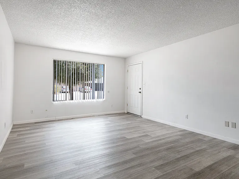 1702 E El Parque Dr — Photo 23
