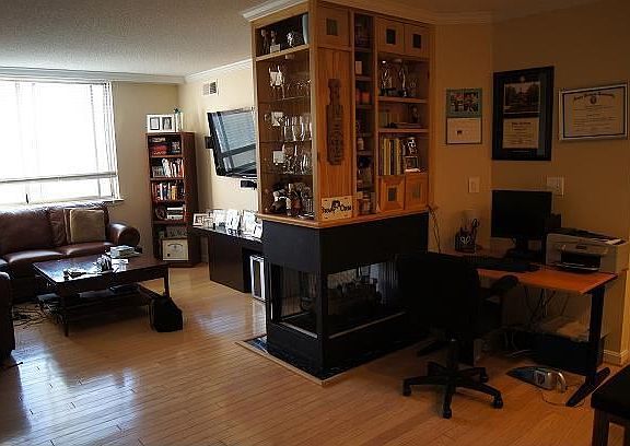 4th image of 3835 9th St #902E