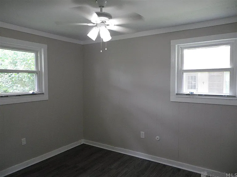 4085 Fleet Dr — Photo 11