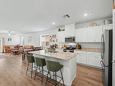 6518 Arena Way — Photo 2