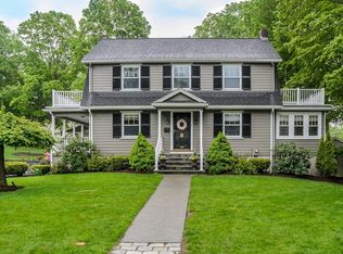 7 Saunders Ter, Wellesley, MA 02481