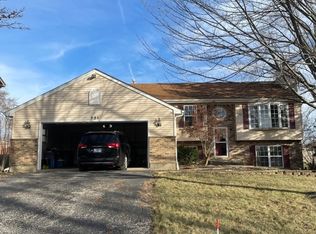 321 S Thornwood Dr, Lindenhurst, IL