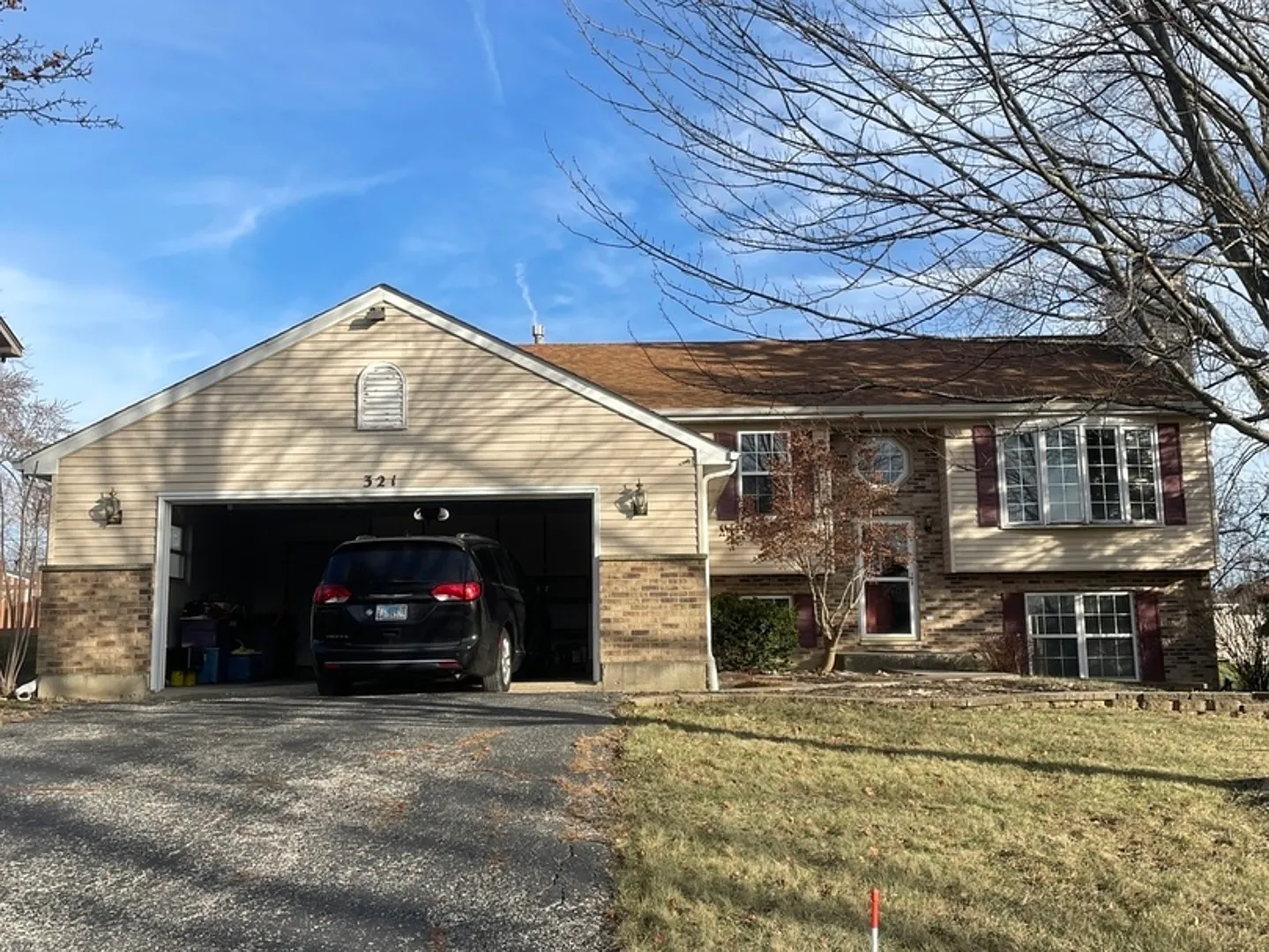 321 S Thornwood Dr photo 1