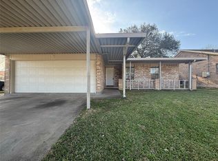 3130 Balzar St, Dickinson, TX 77539