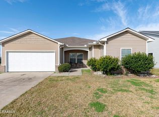 120 Coles Creek Dr, Carencro, LA 70520