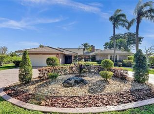 5199 NW 84th Rd, Coral Springs, FL 33067