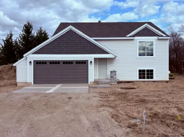 276 S Hall St, Grant, MI 49327