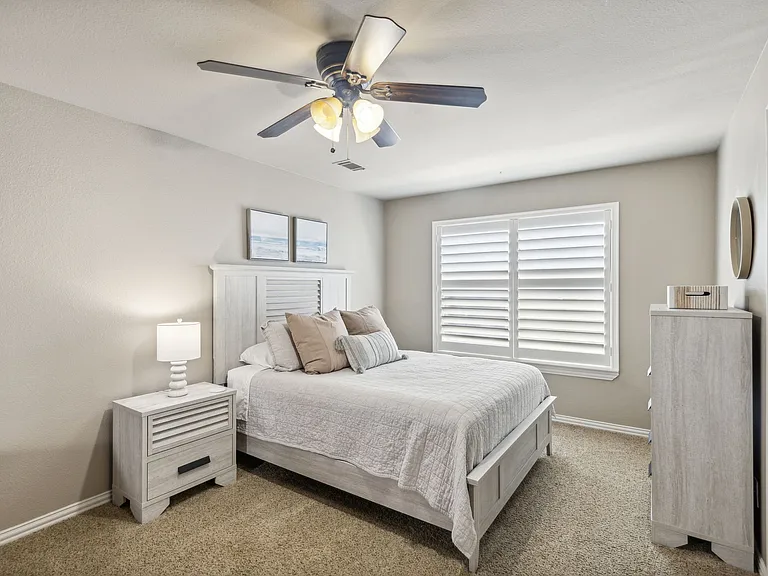 2304 Miller Ct — Photo 13