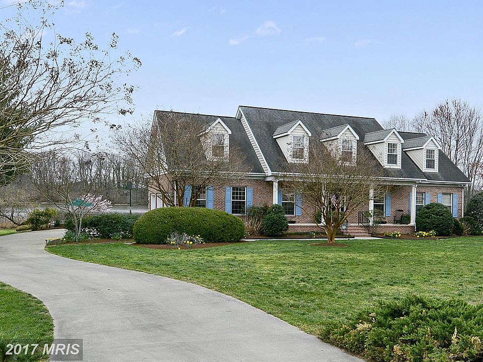 1st image of 301 Quail Run Dr