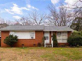 1034 Cloister Dr, Winston Salem, NC 27127