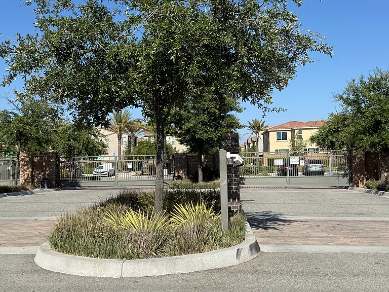 7155 Citrus Ave #418 — Photo 4