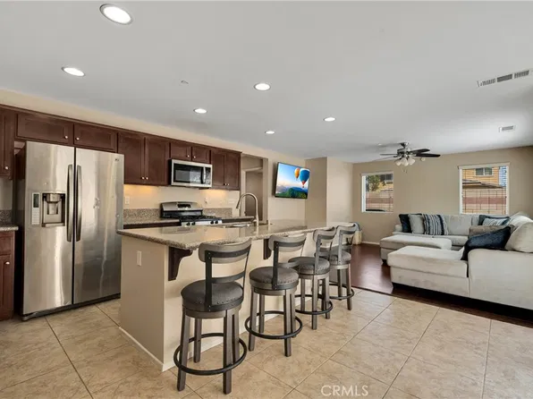 1445 Chinaberry Ln, Beaumont, CA 92223