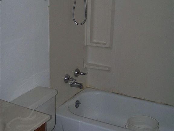 5th image of 3225 W 74th Ct