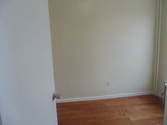 5th image of 242 Quincy St APT 2