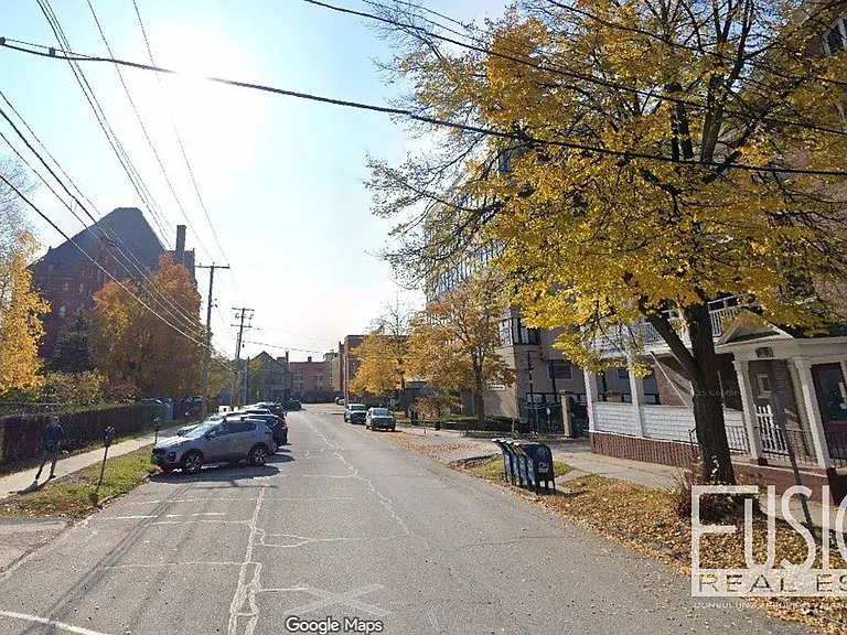 21-25 Elmwood Ave — Photo 2