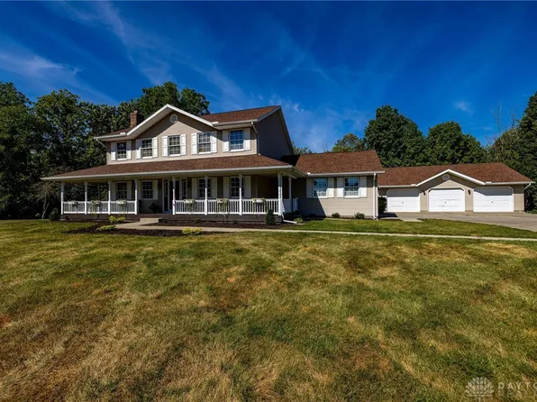 6429 Winding Tree Dr, New Carlisle, OH 45344