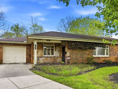 50 Farber Ln, Williamsville, NY, 14221