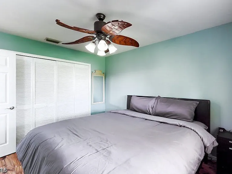 18401 Huckleberry Rd — Photo 16
