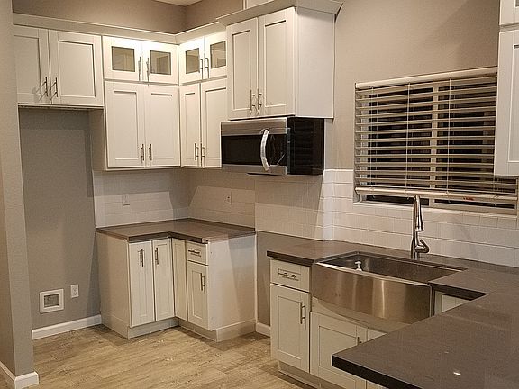 2nd image of 2915 W 67th St