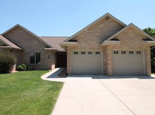 1403 S Murphy Rd, Janesville, WI 53548