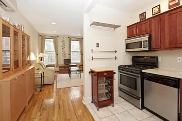 Rented by Raz Realty