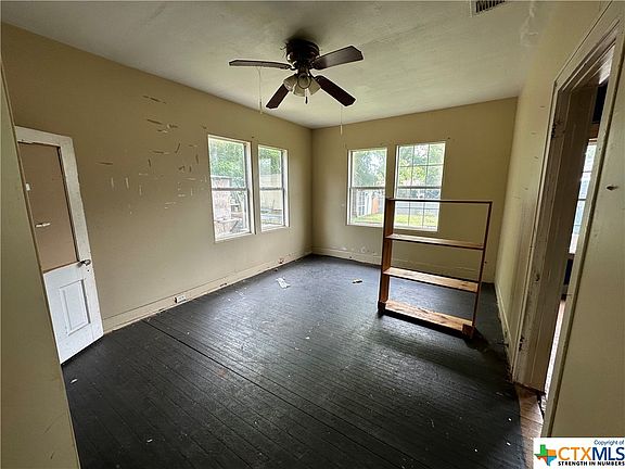 5th image of 532 N Eckhardt St