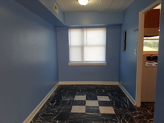 5th image of 6019 N Fairfield Ave APT 3N
