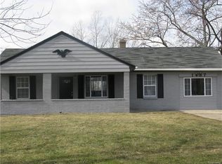 1487 N Ives St, Burton, MI 48509