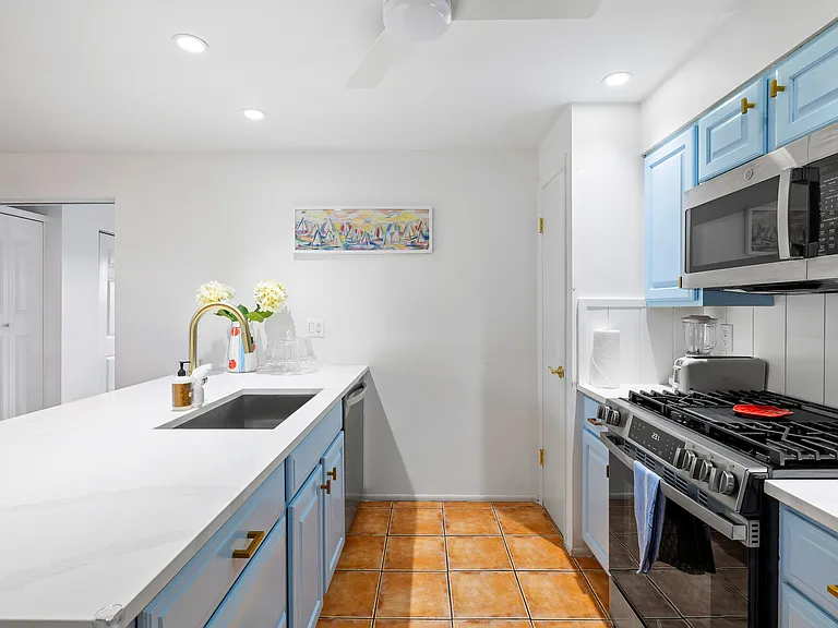 727 47th St W — Photo 24