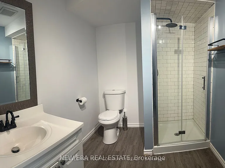 1031 Lake Dr N #UPPER — Photo 45