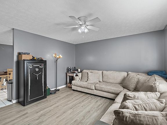 4th image of 730 N Haun Dr