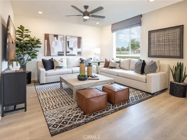 1018 Logan Ln, Vista, CA 92081