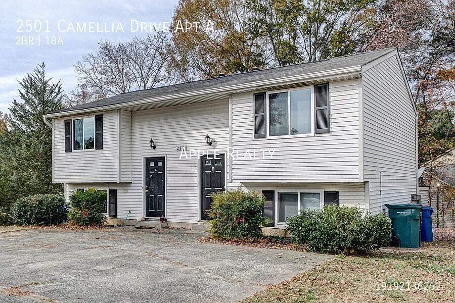 Building Photo - 2501 Camellia Dr #A