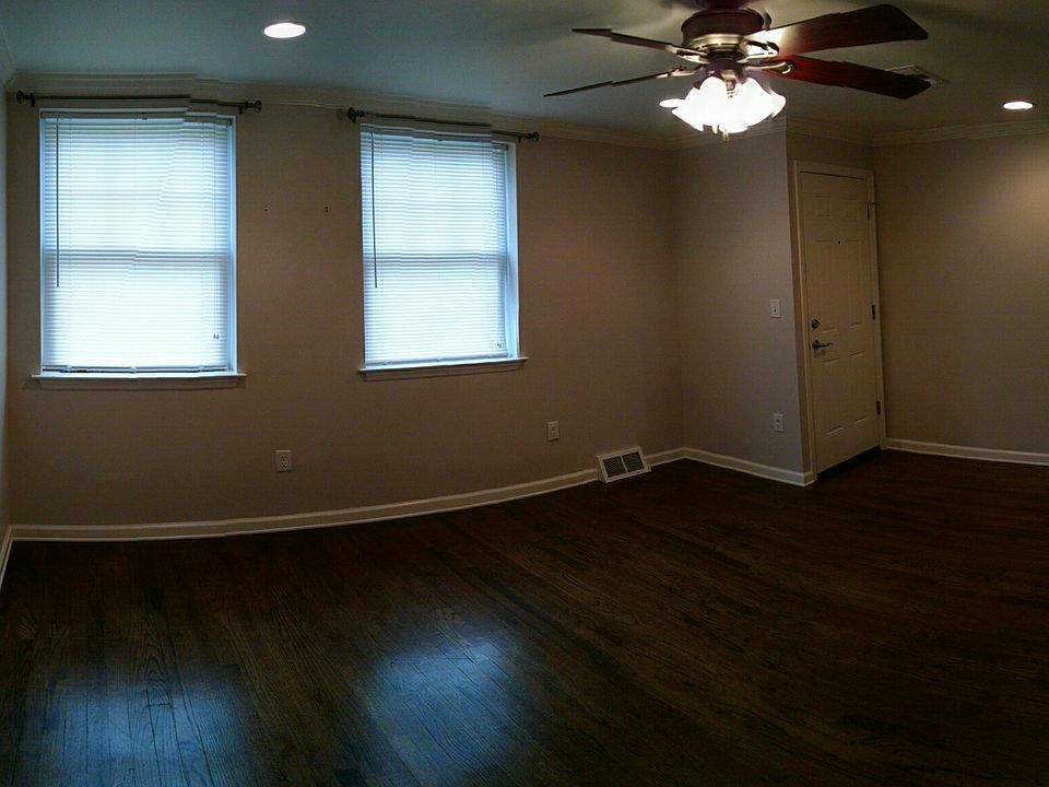 2nd image of 118 N Dix Ave