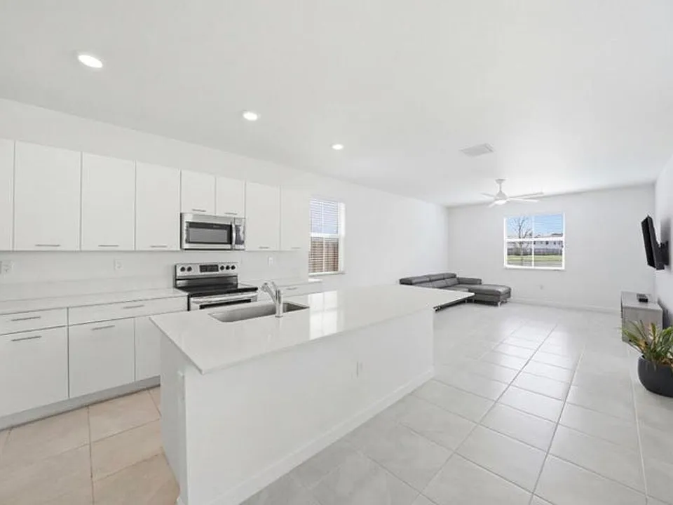 2324 NW 130th Ter