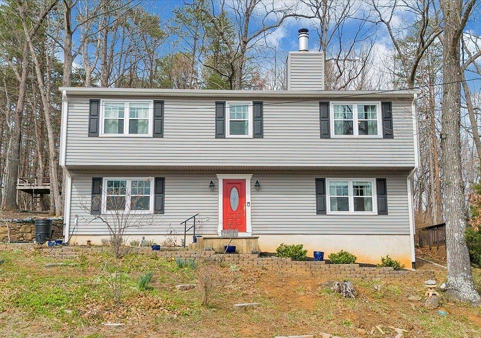 1st image of 1512 Glenwood Cir SE