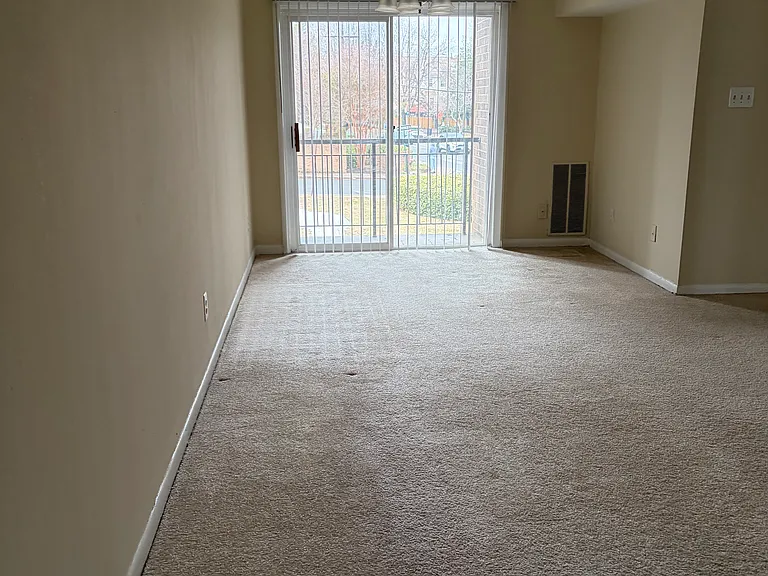 300 W Glebe Rd #300 — Photo 8