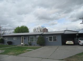 708 Newhouse Ave, Sunnyside, WA 98944